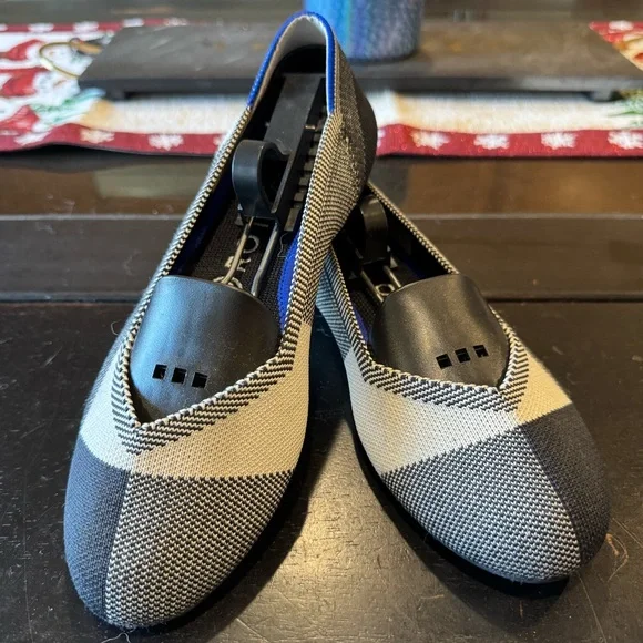 Discontinued Rothy’s Captoe Flats - Picture 1 of 3